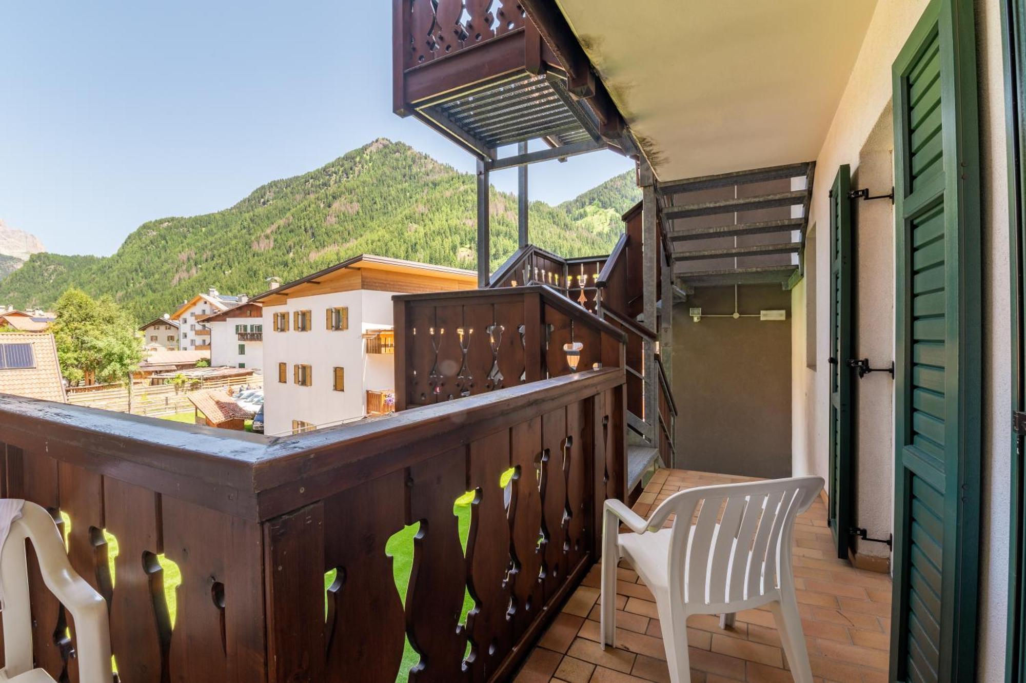 Hotel Meida Pozza di Fassa Exterior photo